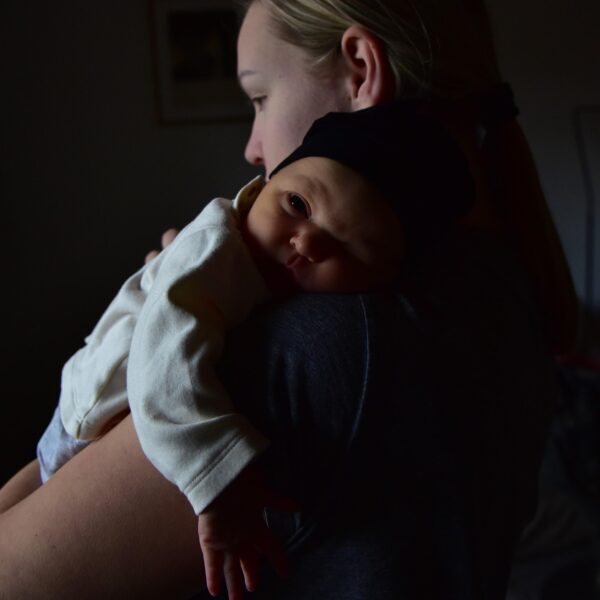 Depressione post partum: le nuove linee guida dell’ISS